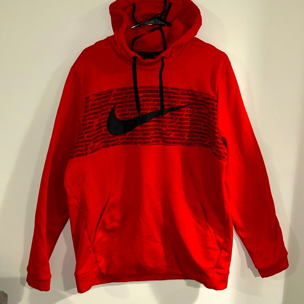 Nike dri-FIT pullover hoodie